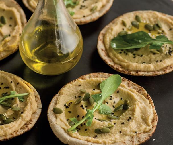 Mini Pizza de Homus e Rúcula